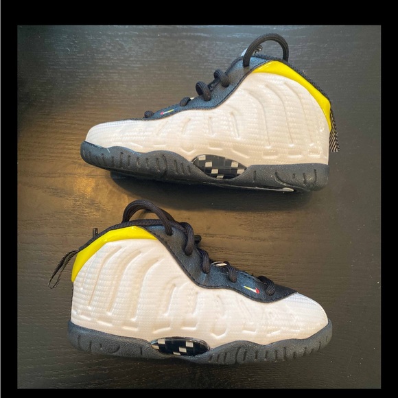 Toddler Nike shoe size 8 - Picture 3 of 8